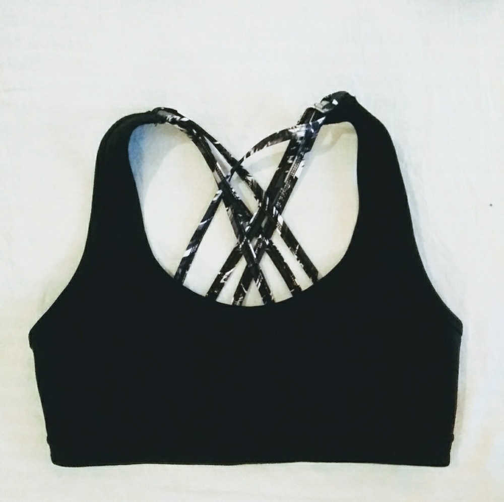 Black sports bra